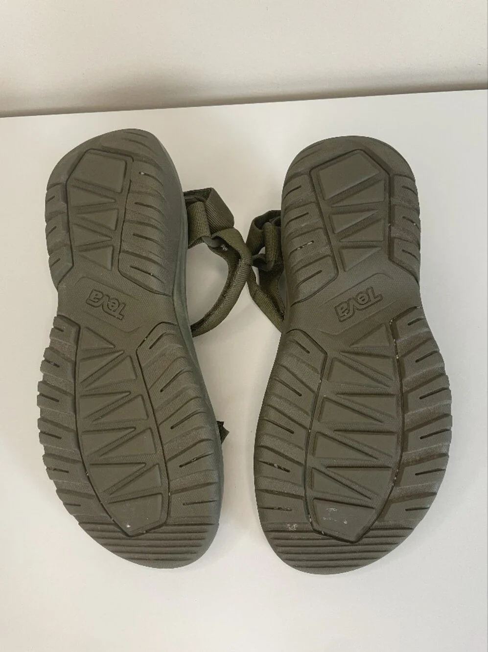 Teva Men's Olive Hiking Sandal Size 9
